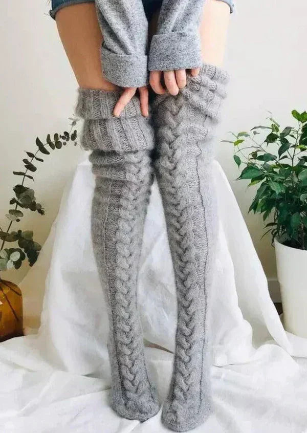 Lange gebreide sokken - gezellige dames kniekousen voor de winter