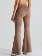 Bruine flared sportbroek met trekkoord - Bakkermode.nl