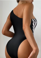 Asymmetrisch badpak met zebrapatroon - Bakkermode.nl