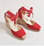 Comfortabele rode espadrilles met sleehak - Bakkermode.nl