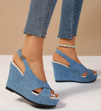 Comfortabele denim sleehak sandalen - Bakkermode.nl