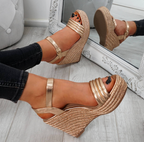 Gouden sleehak sandalen - Bakkermode.nl