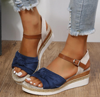 Marineblauwe en bruine sleehaksandalen - Bakkermode.nl