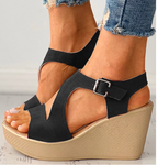 Zwarte wedgesandalen met gespsluiting - Bakkermode.nl