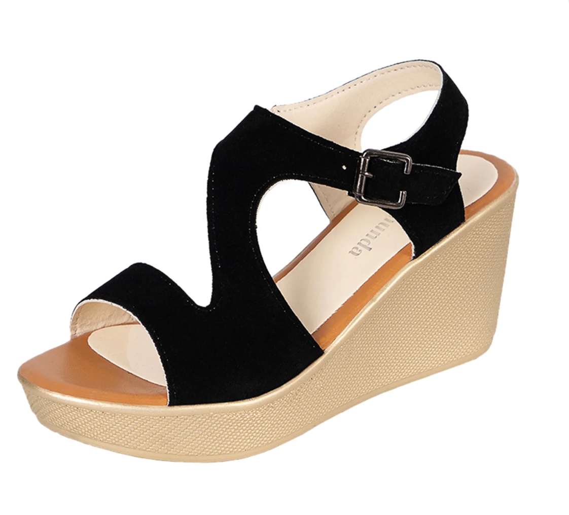 Zwarte wedgesandalen met gespsluiting - Bakkermode.nl