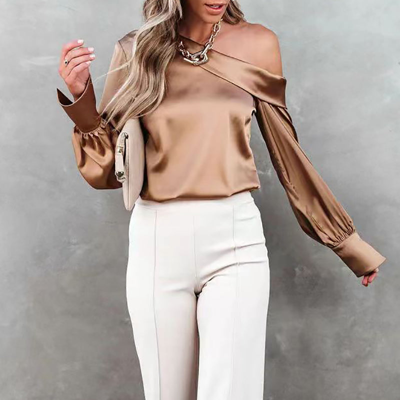 Dames satin blouse met unieke asymmetrische design - elegante lange mouwen top voor casual of zakelijke looks