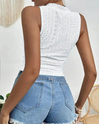 Modieuze geperforeerde top - Bakkermode.nl