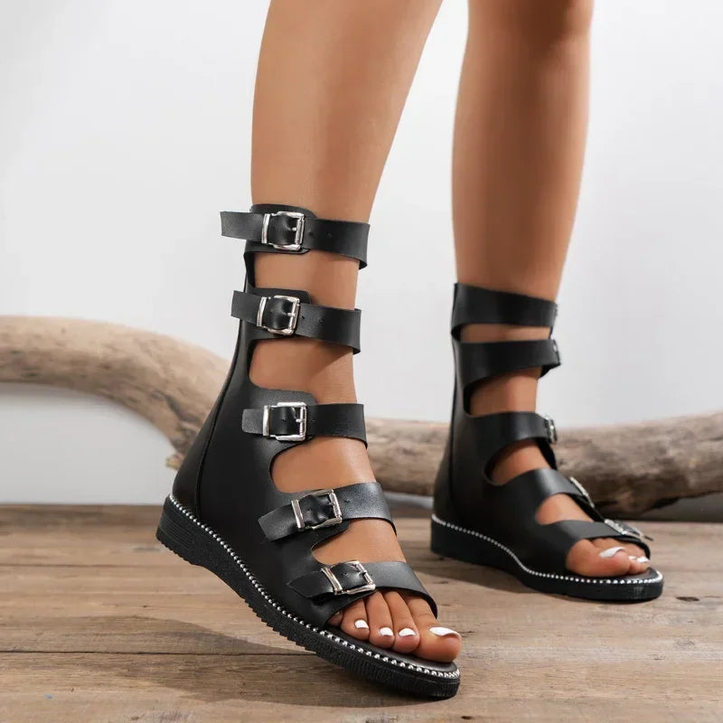 Stoere gladiatorsandalen met gespen - Bakkermode.nl