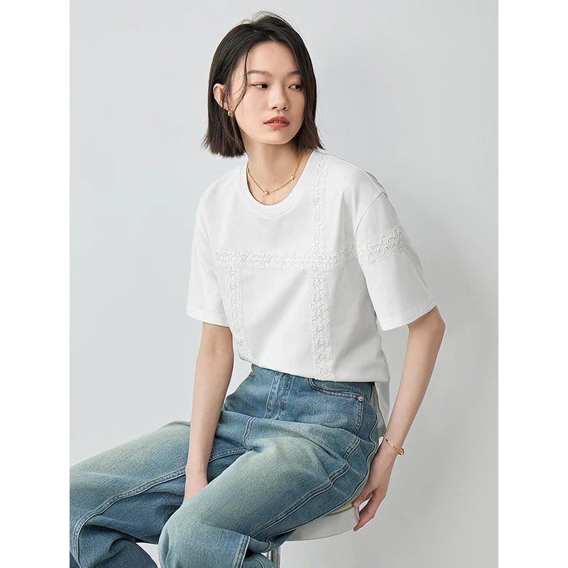 Witte T-shirt met delicaat borduurwerk - Bakkermode.nl