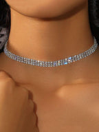 Verwen jezelf met een elegante rhinestone choker - stijlvolle zilveren halsketting voor dames