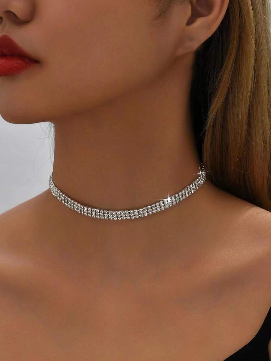 Verwen jezelf met een elegante rhinestone choker - stijlvolle zilveren halsketting voor dames