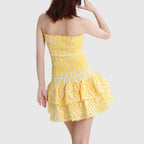 Dames casual mini jurk met smocked strapless ontwerp - vloeiende ruffles voor de zomer