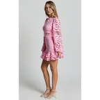 Vrouwelijke kanten mini jurk met lange mouwen - elegante casual jurk voor speciale gelegenheden