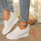 Slip-on suede sneakers - casual dames sneakers met wedge zool