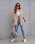 Oversized denim blouse - dames spijkerjack met gerafelde details en knoopsluiting - Bakkermode.nl