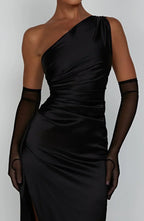 Asymmetrische jurk - verfijnde avondjurk met een chique hoge split