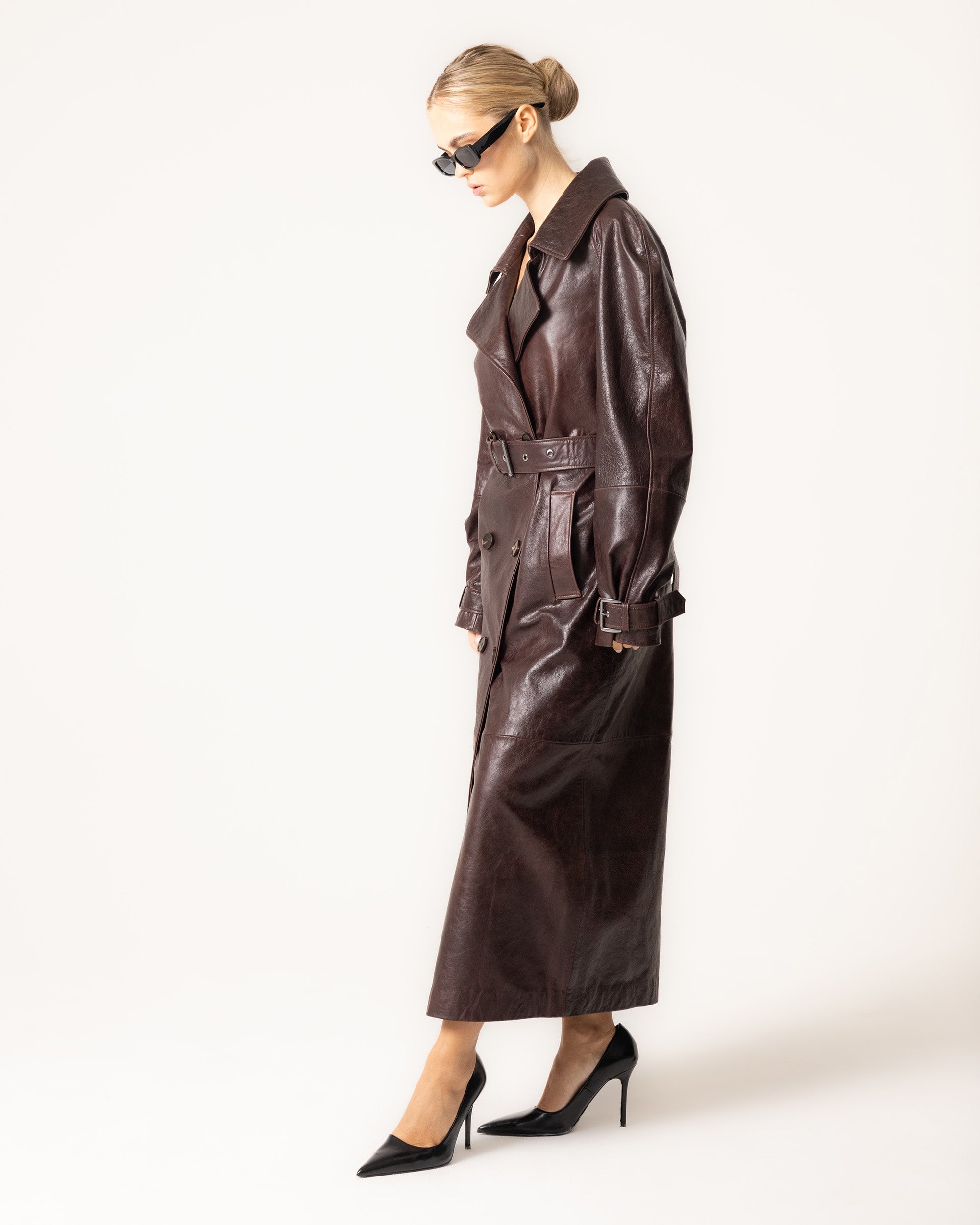 Bordeaux leren trenchcoat - dames met ceintuur