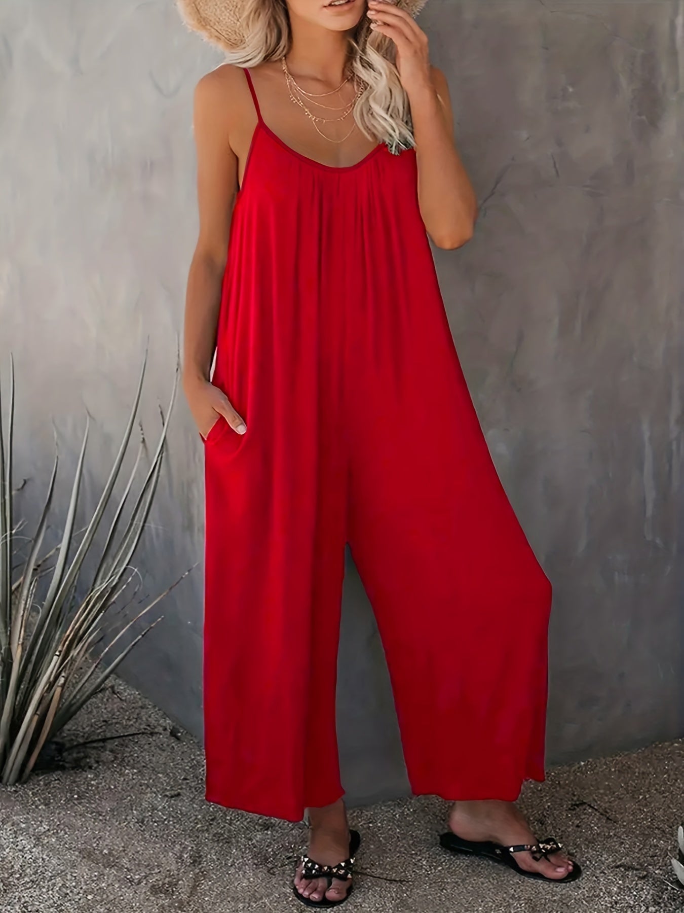 Wide leg jumpsuit - elegante zwarte dames romper met spaghettibandjes