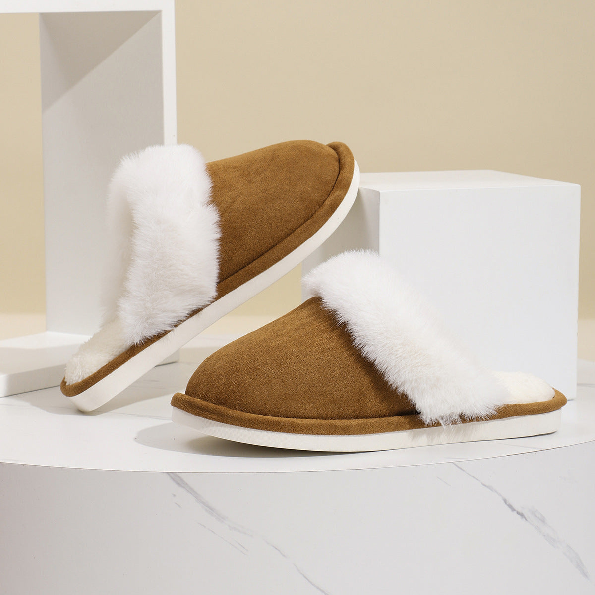 Warme pantoffels - dames huis slippers met pluche voering en luxe suède look in - Bakkermode.nl