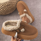 Warme pantoffels - dames huis slippers met sherpa voering en riemdetail - Bakkermode.nl