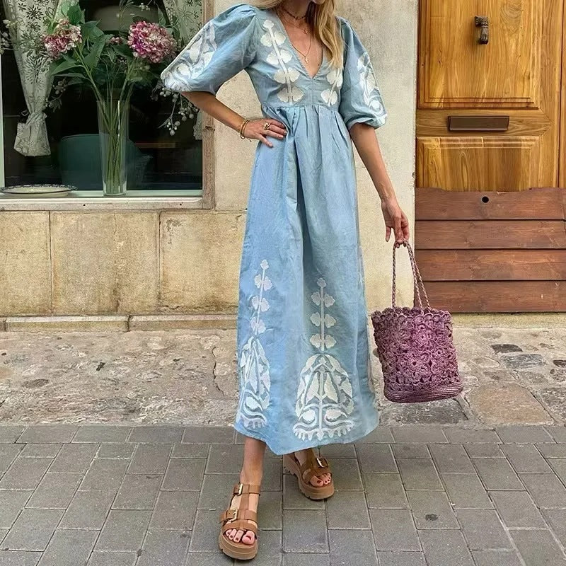 Lichtblauwe maxi-jurk - prachtige bloemenbroderie zomerjurk voor dames