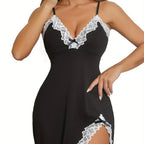 Dames nachtjurk met kant: elegante v-hals en een stijlvolle split