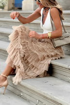 Dames plissé gelaagde beige maxi rok - elegante zomeravond outfit
