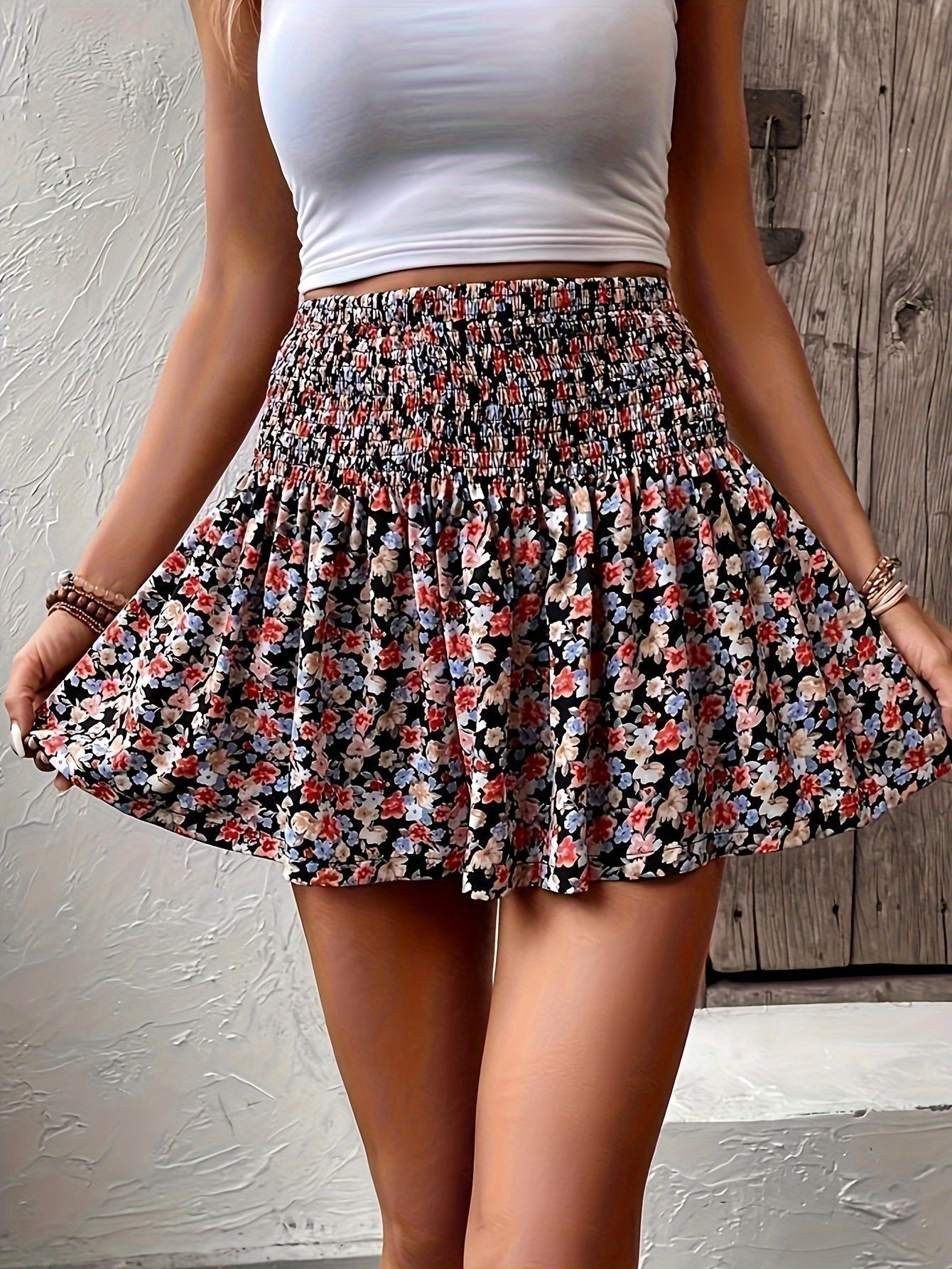 Florale mini rok - kastanjebruine dames rok met ruffle zoom