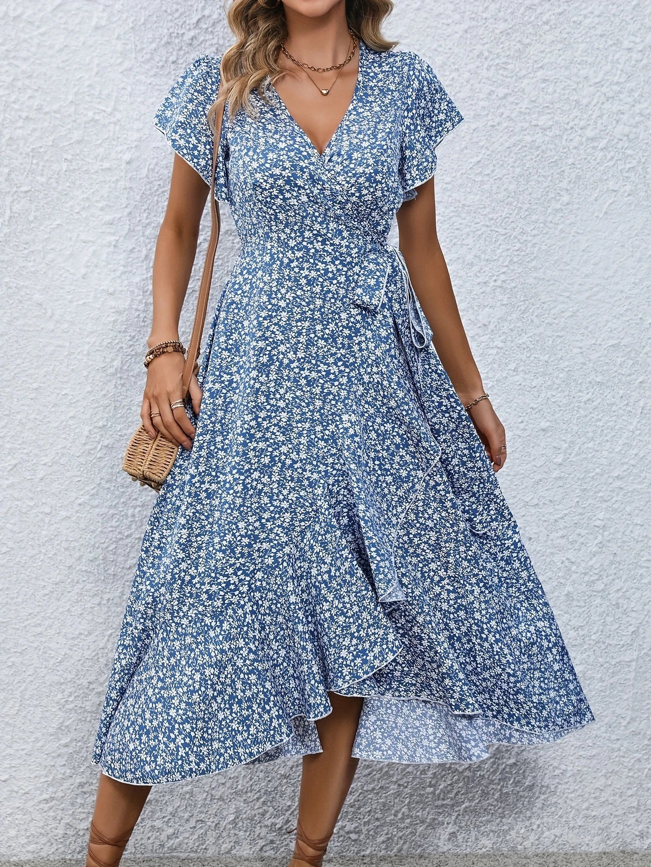 Vrouwen bloemen wikkeljurk - moeiteloze elegantie voor de zomer - luchtige maxi-jurk met ruches mouwen en tailleband