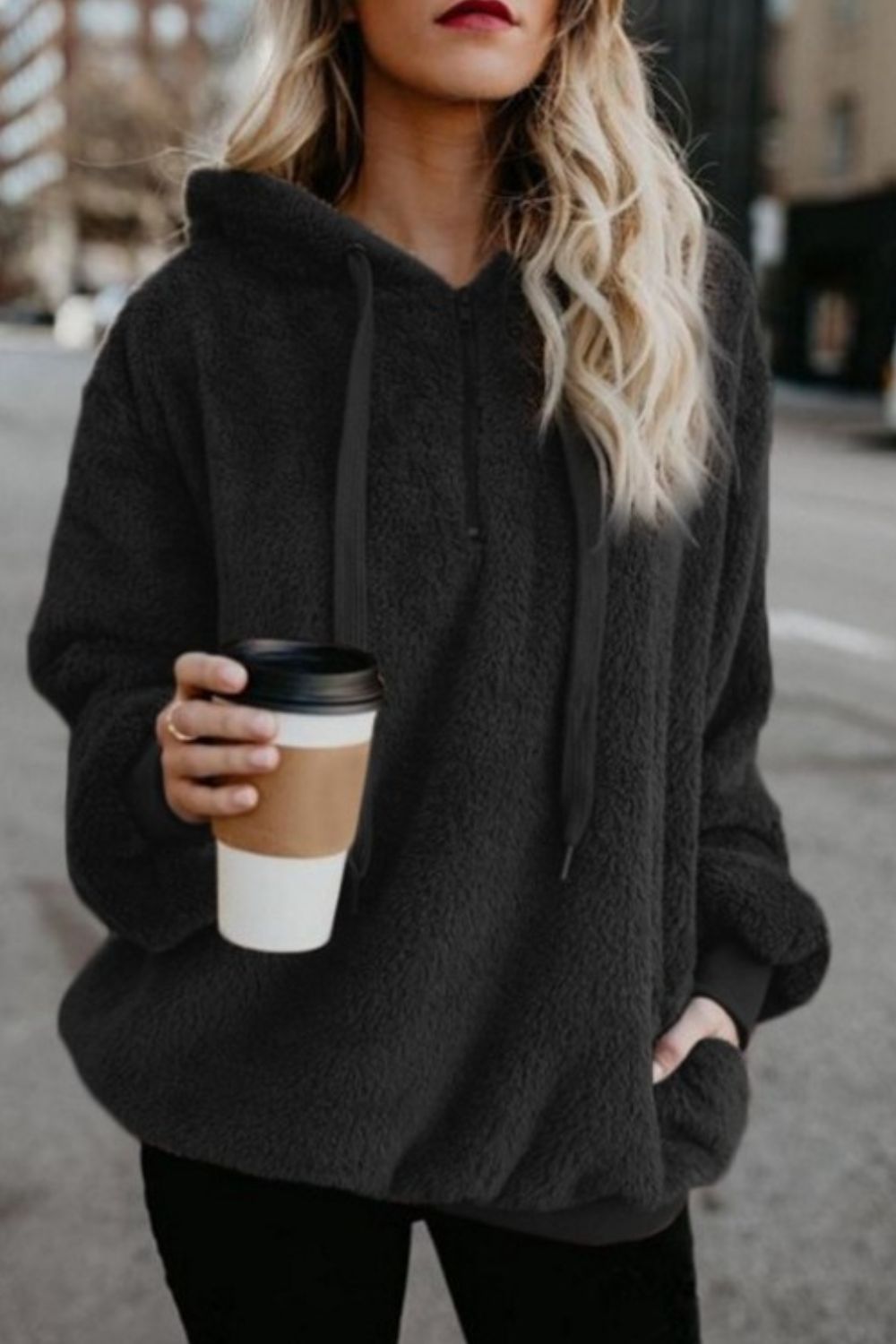 Warme fleece hoodie - oversized dames trui met halve rits en capuchon - Bakkermode.nl