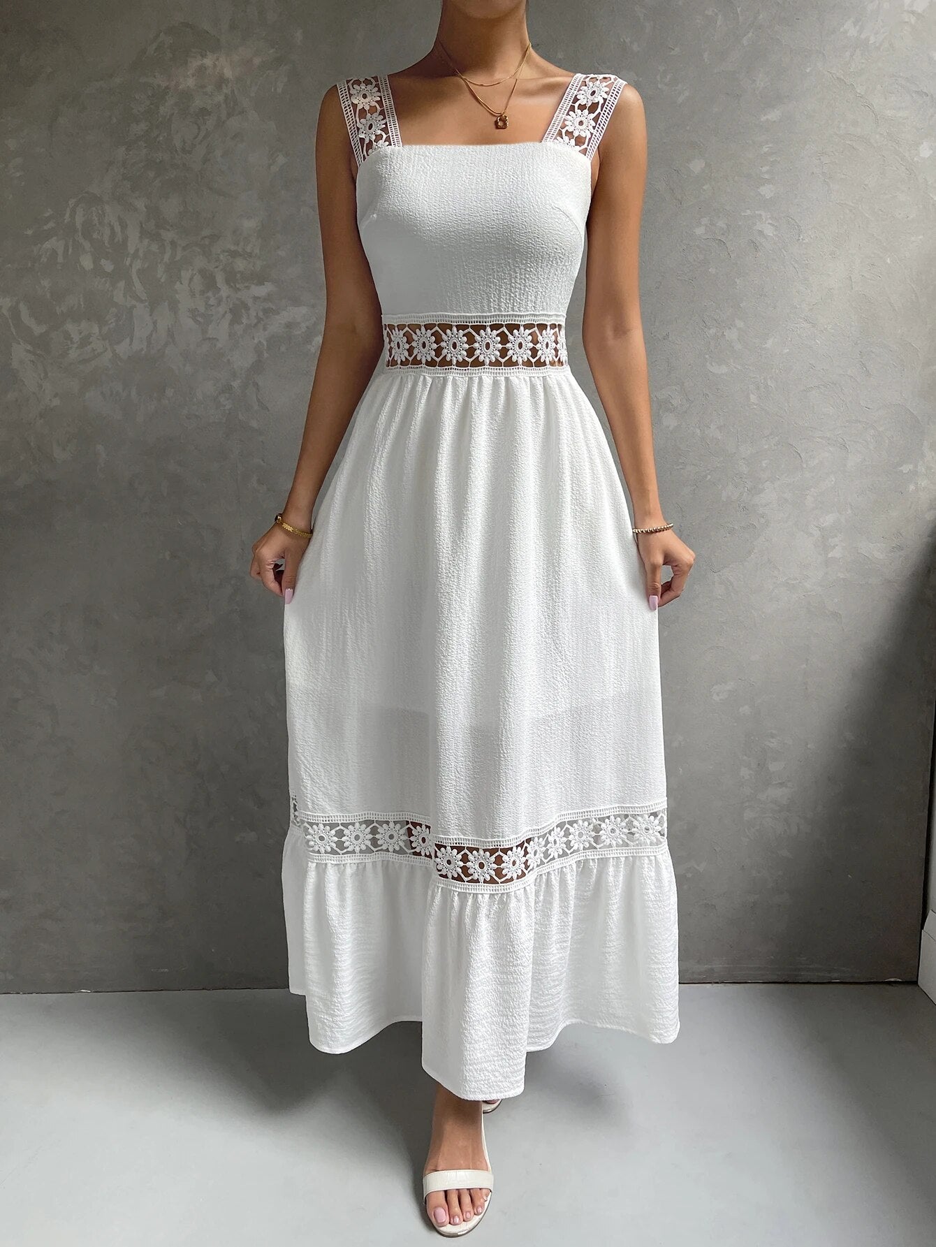 Dames maxi-jurk met kanten details - elegante outfit voor zomerse avonden