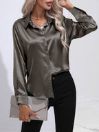 Satin blouse met knopen - elegante dames blouse met lange mouwen