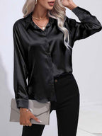 Satin blouse met knopen - elegante dames blouse met lange mouwen