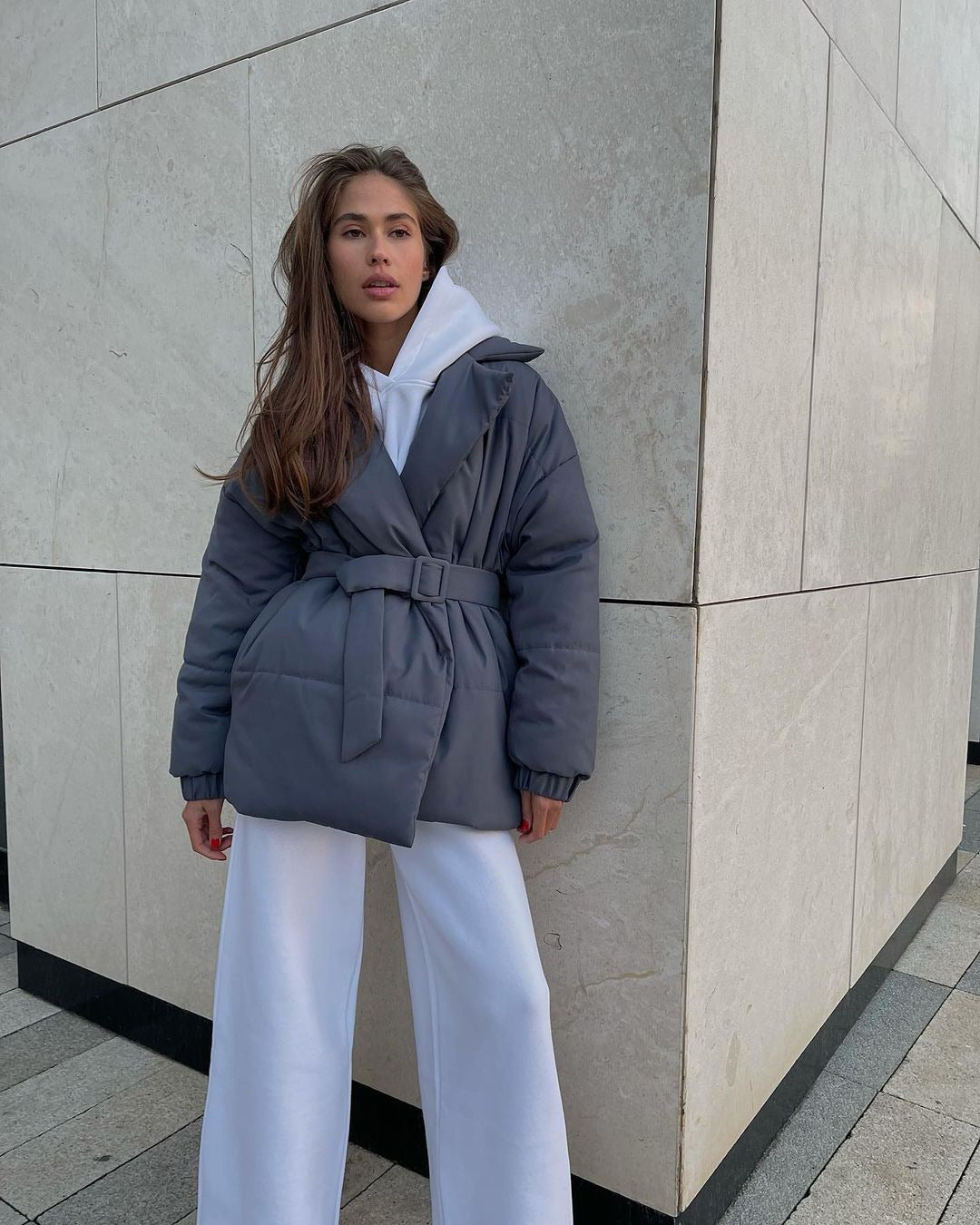 Winterjas met taille accent - gewatteerde jas met reverskraag en veter sluiting voor dames - Bakkermode.nl