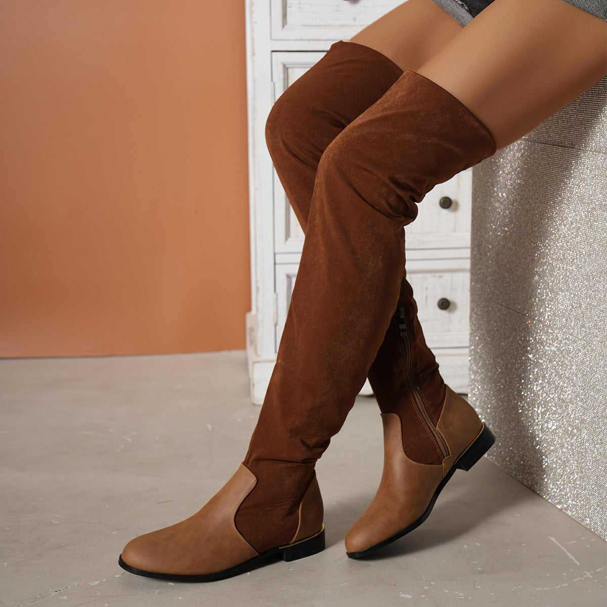 Boven-de-knie laarzen - trendy dames schoenen met suede effect