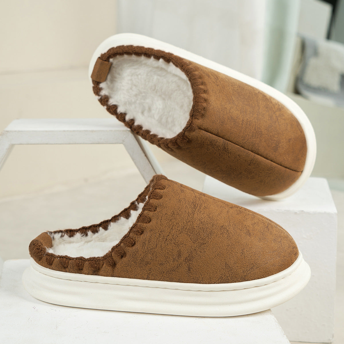 Warme pantoffels - dames huis slippers met pluche voering en antislipzool - Bakkermode.nl