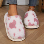 Warme pantoffels - dames huis slippers met koeienprint en pluche voering - Bakkermode.nl