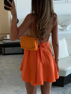 Dames mini jurk - uitlopende silhouet oranje casual outfit met halternek in lichte stof