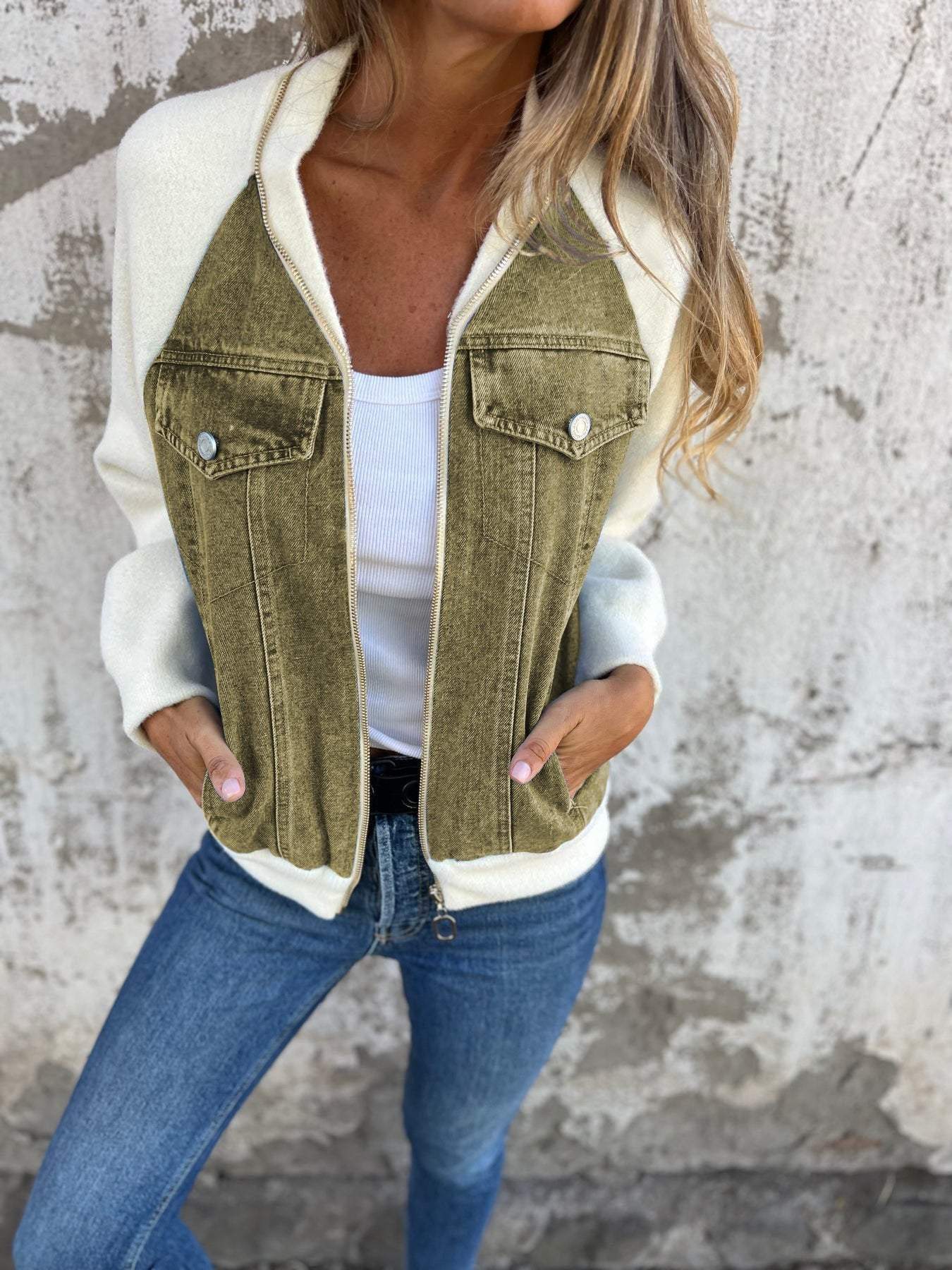Denim jacket - trendy dames vest met unieke rits