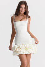 Dames nauwsluitende mini-jurk - stijlvolle outfit met roezelzoom