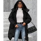 Zwarte winterjas met capuchon voor dames - lange gewatteerde jas - Bakkermode.nl