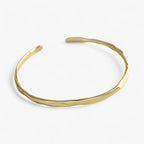 Cuff armband - elegante, textuurrijke damesaccessoire