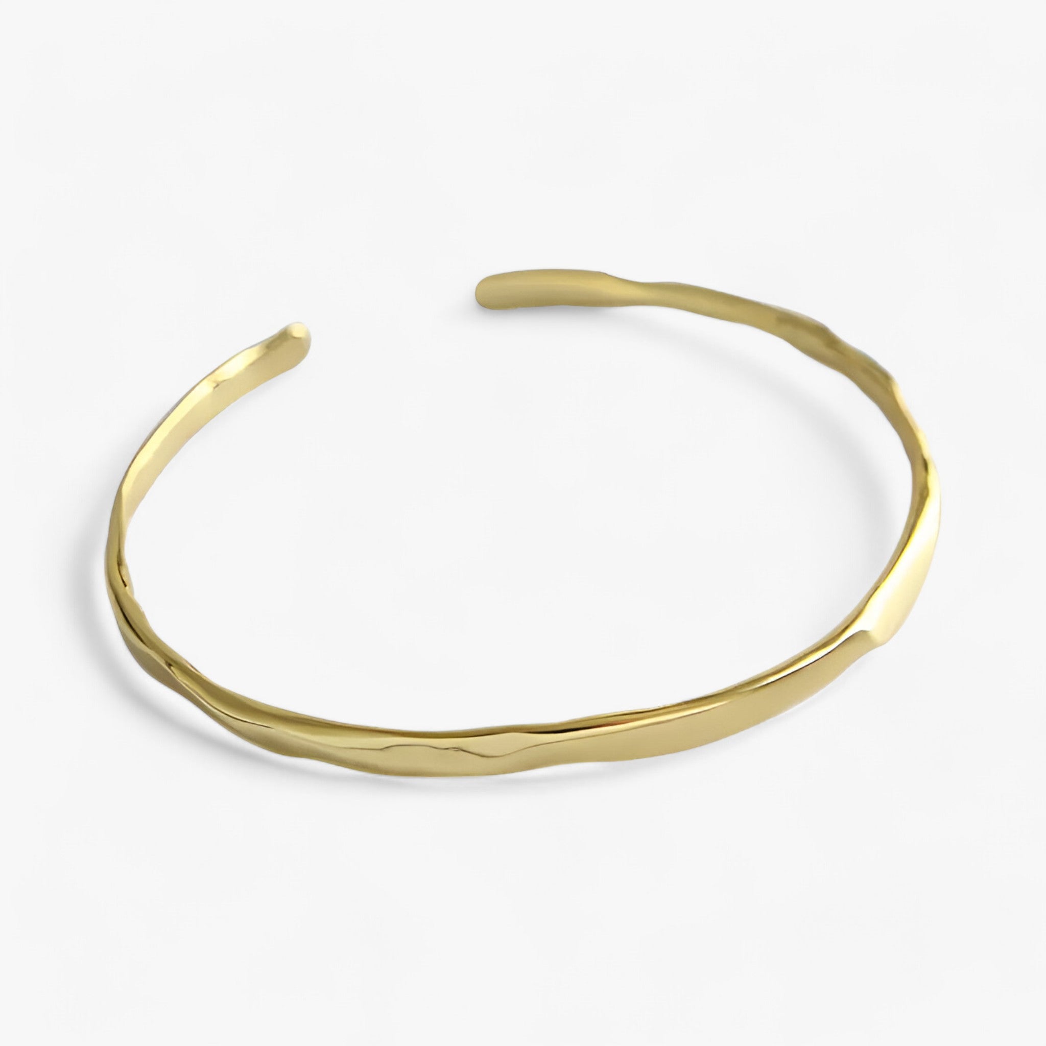 Cuff armband - elegante, textuurrijke damesaccessoire