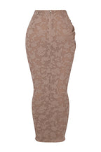 2-delige korsetset met kantafwerking en maxirok - elegante damesoutfit