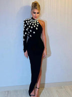 Asymmetrische avondjurk met pareldetails - Bakkermode.nl