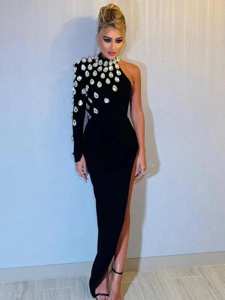 Asymmetrische avondjurk met pareldetails - Bakkermode.nl